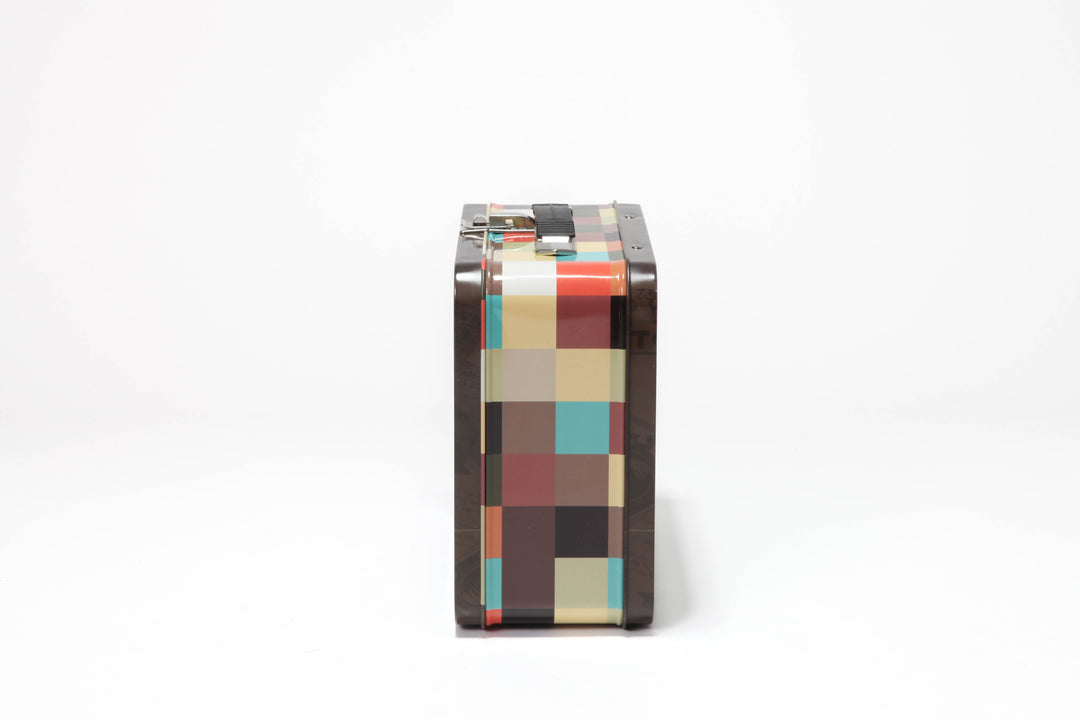 Bluetooth<sup>®</sup> Speaker Bonus Pack Includes Exclusive Metal Retro Lunch Box