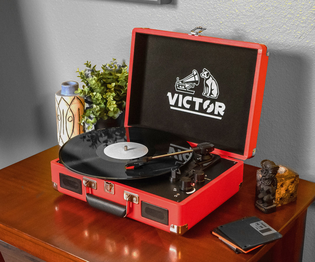 Metro
Dual Bluetooth® Suitcase Turntable