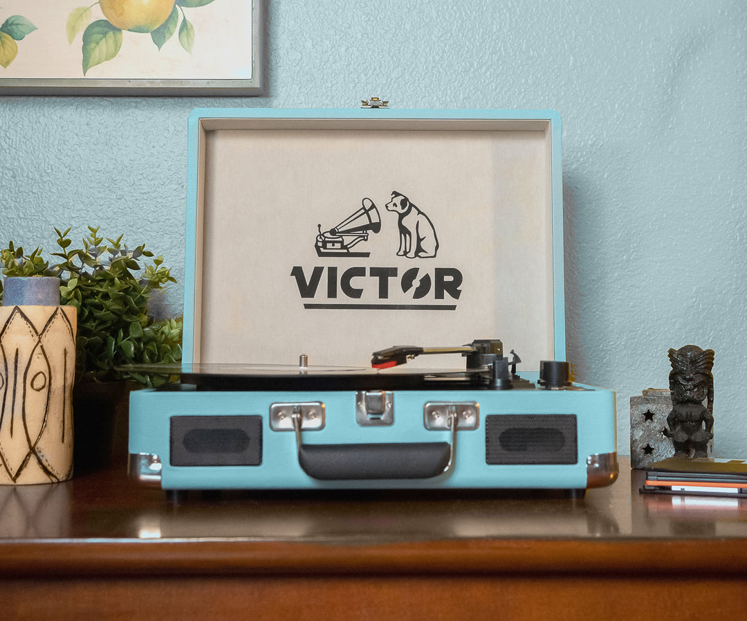 Metro
Dual Bluetooth® Suitcase Turntable