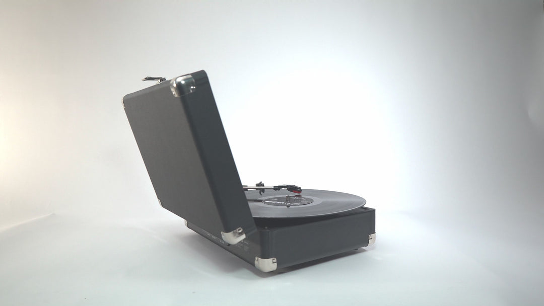 Metro
Dual Bluetooth® Suitcase Turntable
